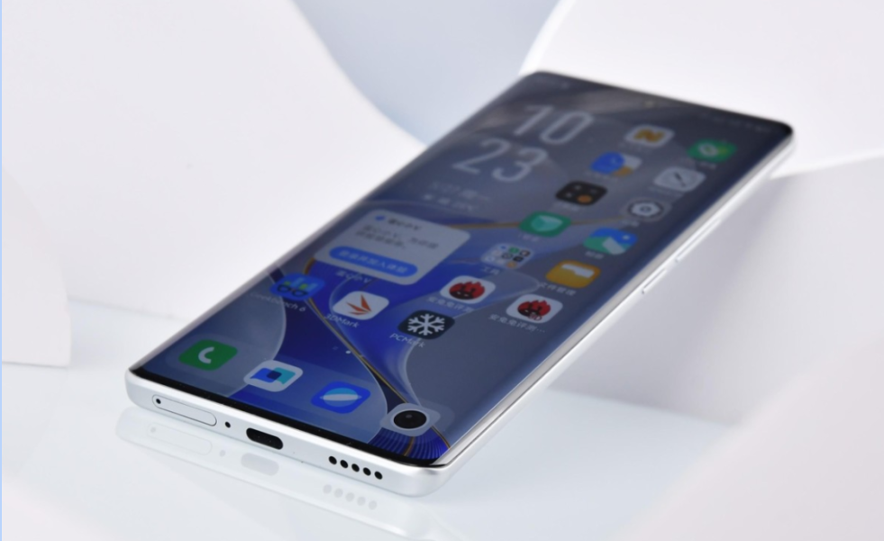 vivo S19 Pro：未来科技之美，烟雨青配色引领时尚潮流！